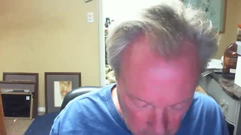 Snapshot of dirkpitt223 chatting on 17, 11, 2025 DirtkPitt Fun guy working online show from 17, 11, 2025