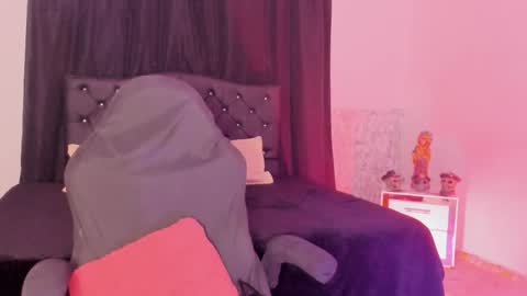 Violet online show from 22, 12, 2025