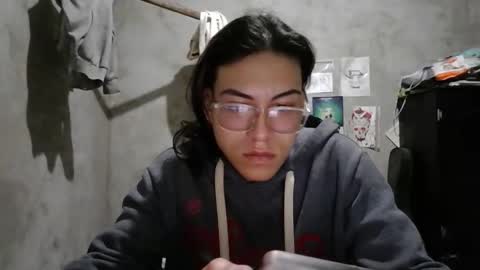 dirty model online show from 28, 4, 2026