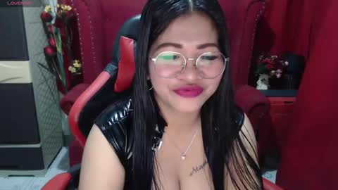 LatexQueen online show from 3, 12, 2024