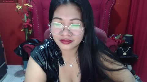 LatexQueen online show from 4, 2, 2025