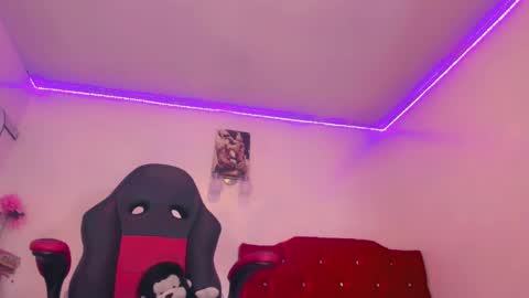 Naomy  online show from 20, 1, 2025