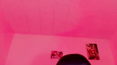 Naomy  online show from 3, 10, 2025