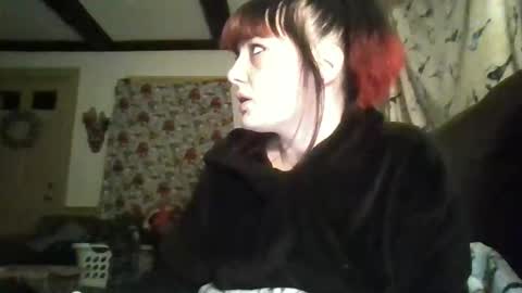 Snapshot of dirtyxhippie21 chatting on 16, 12, 2025 Crystal online show from 16, 12, 2025