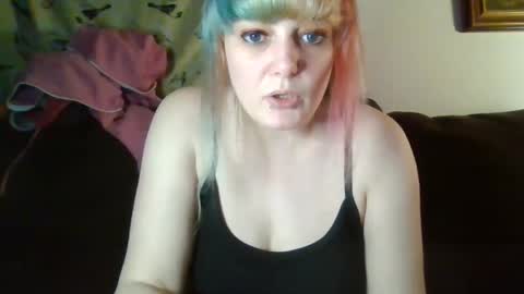 Snapshot of dirtyxhippie21 chatting on 15, 1, 2026 Crystal online show from 15, 1, 2026