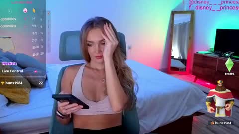 Snapshot of disney__princess chatting on 29, 5, 2026 JASMINE online show from 29, 5, 2026