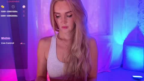 Snapshot of disney__princess chatting on 7, 8, 2026 JASMINE online show from 7, 8, 2026