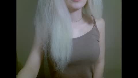 DitaMilton online show from 26, 10, 2025