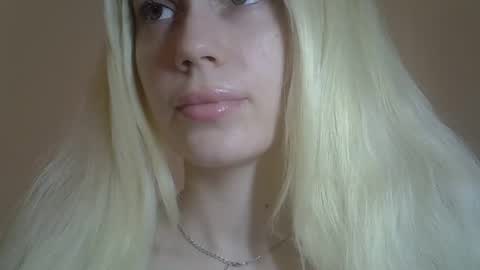 DitaMilton online show from 30, 4, 2026