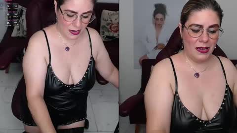 Snapshot of diva_milf chatting on 7, 2, 2025 Diva online show from 7, 2, 2025