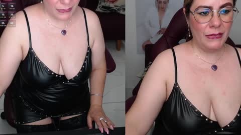 Snapshot of diva_milf chatting on 8, 2, 2025 Diva online show from 8, 2, 2025