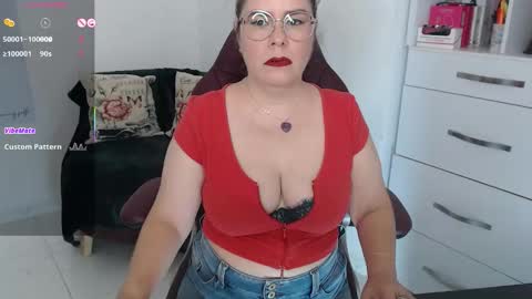 Snapshot of diva_milf chatting on 20, 11, 2025 Diva online show from 20, 11, 2025