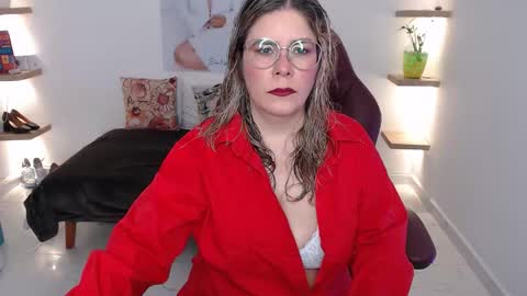 Snapshot of diva_milf chatting on 25, 2, 2026 Diva online show from 25, 2, 2026
