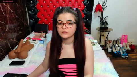 Snapshot of divine_goddess69 chatting on 3, 4, 2026 Ana online show from 3, 4, 2026
