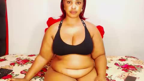 divinebooty93 online show from 24, 11, 2025