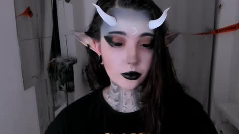 dixipixi_ online show from 26, 10, 2025