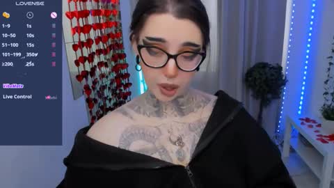 dixipixi_ online show from 12, 2, 2026