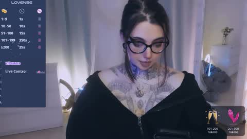 dixipixi_ online show from 9, 4, 2026