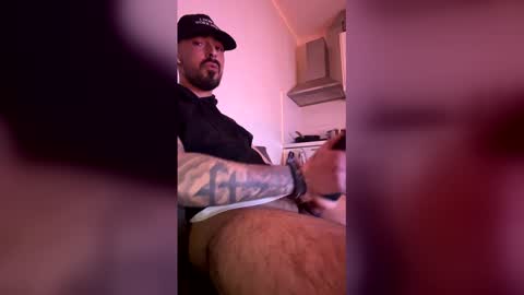 Snapshot of dmoeni chatting on 22, 3, 2026 Azier online show from 22, 3, 2026