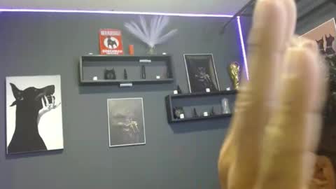 Snapshot of dober_manent chatting on 17, 11, 2025 dober_manent online show from 17, 11, 2025