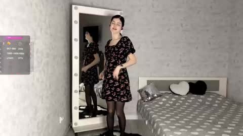 Annie PVT IS OPEN online show from 17, 11, 2025