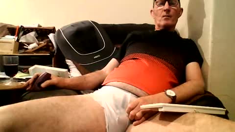 Snapshot of doggsaur chatting on 27, 12, 2024 Doggsaur online show from 27, 12, 2024