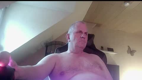 doggy2629 online show from 12, 1, 2026