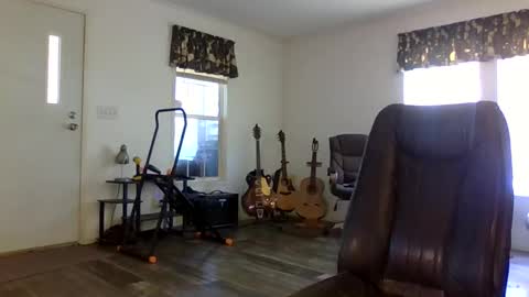 dogluc7 online show from 1, 2, 2025