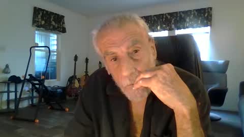 dogluc7 online show from 27, 2, 2025