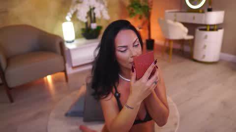 Monica online show from 22, 10, 2025