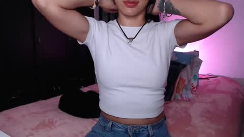 dolceclown_ online show from 26, 2, 2025