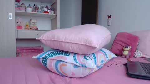 Snapshot of dolcevainin chatting on 29, 11, 2025 Dolcevainin online show from 29, 11, 2025