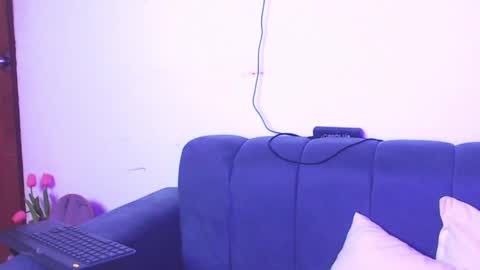 doll_and_thebrown online show from 28, 4, 2026
