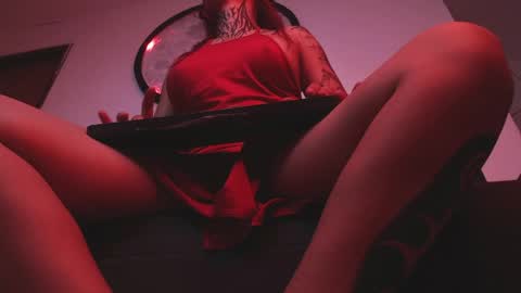 doll_and_thebrown online show from 30, 4, 2026