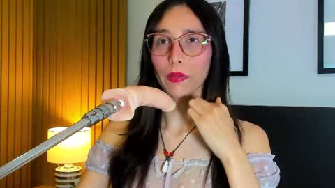 Bella  online show from 5, 7, 2026