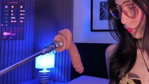 Bella  online show from 4, 8, 2026