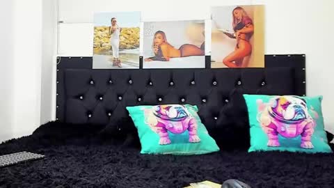 Snapshot of doll_celeste19 chatting on 18, 1, 2025 C E L E S T E online show from 18, 1, 2025