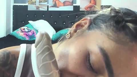 Snapshot of doll_celeste19 chatting on 1, 2, 2025 C E L E S T E online show from 1, 2, 2025