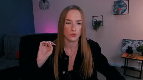 doll_vey online show from 28, 2, 2025