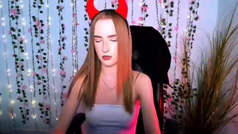 doll_vey online show from 13, 9, 2025