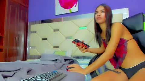 Snapshot of dollcute_latin chatting on 3, 3, 2026 dollcute_latin online show from 3, 3, 2026