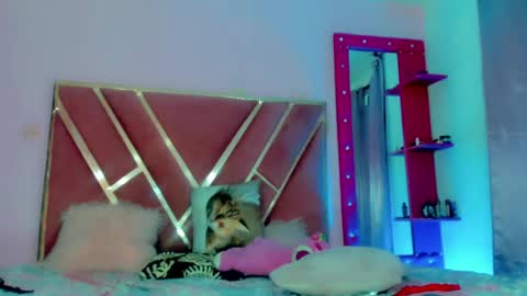 dollcute_latin online show from 6, 5, 2026