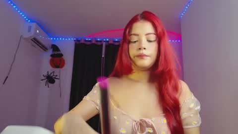 Emillie online show from 25, 10, 2025