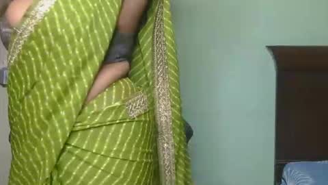 dolly_2 online show from 5, 5, 2026