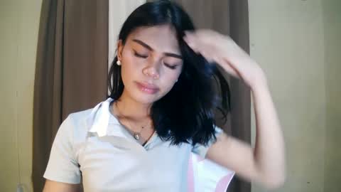 Snapshot of dolly_angel2 chatting on 29, 12, 2024 dolly_angel2 online show from 29, 12, 2024