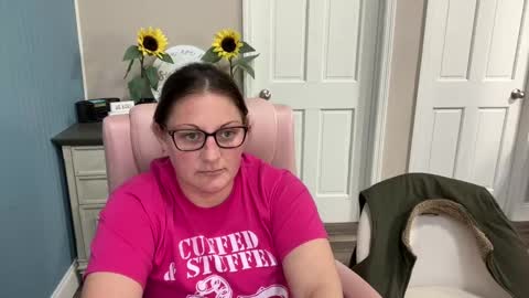 Dolly online show from 6, 3, 2025