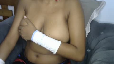 Snapshot of dollyplum chatting on 18, 10, 2025 Cushey online show from 18, 10, 2025