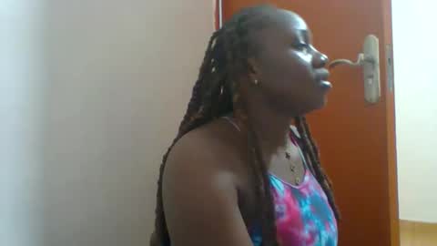 Snapshot of dollyvee chatting on 26, 3, 2026 dollyvee online show from 26, 3, 2026