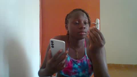 Snapshot of dollyvee chatting on 27, 3, 2026 dollyvee online show from 27, 3, 2026