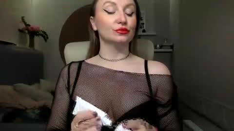 DOM MUMMY online show from 22, 2, 2025